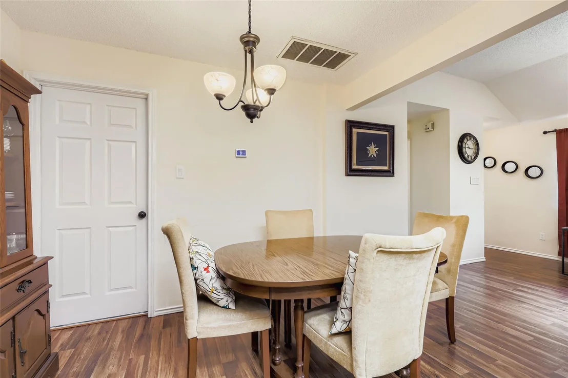 Photo of 830 Eagles WAY
