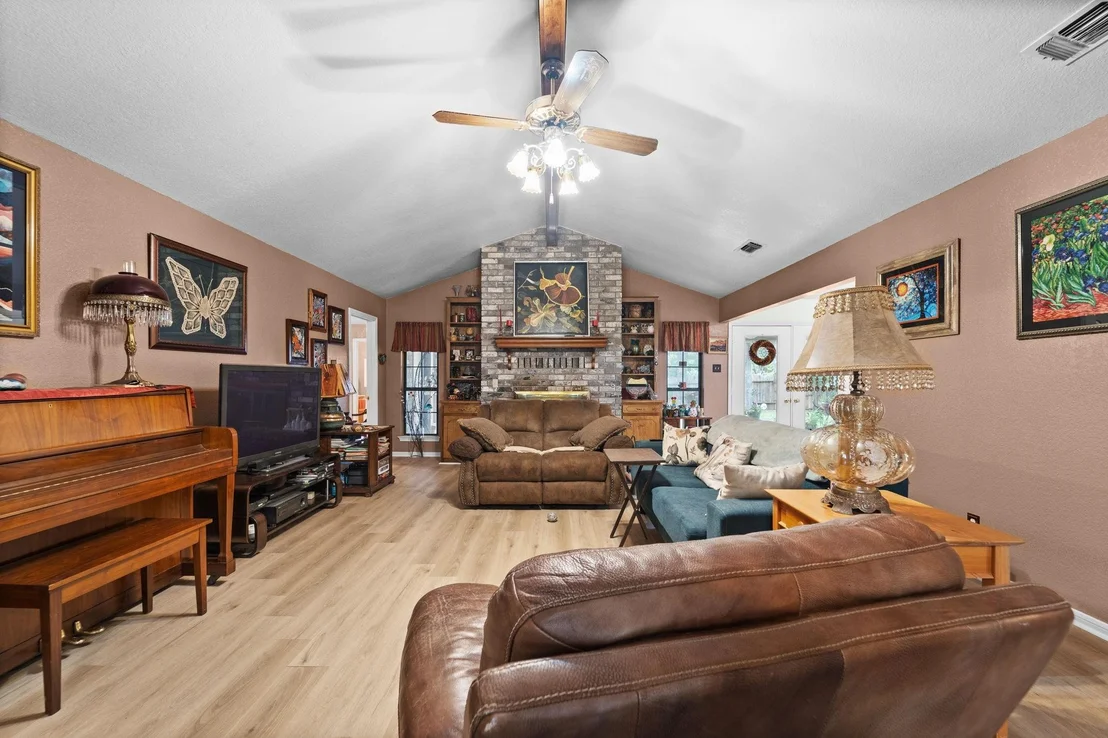 Photo of 1316 Sparrow TRL