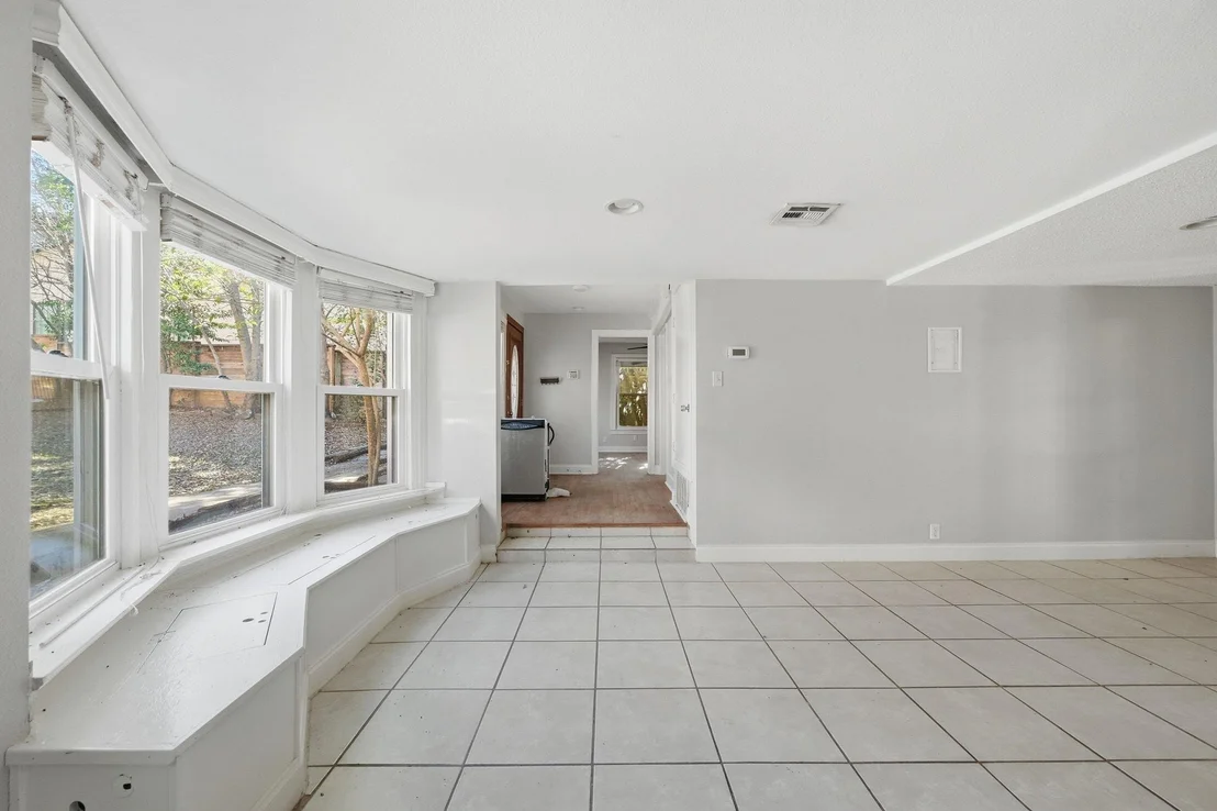 Photo of 2413 Enfield RD