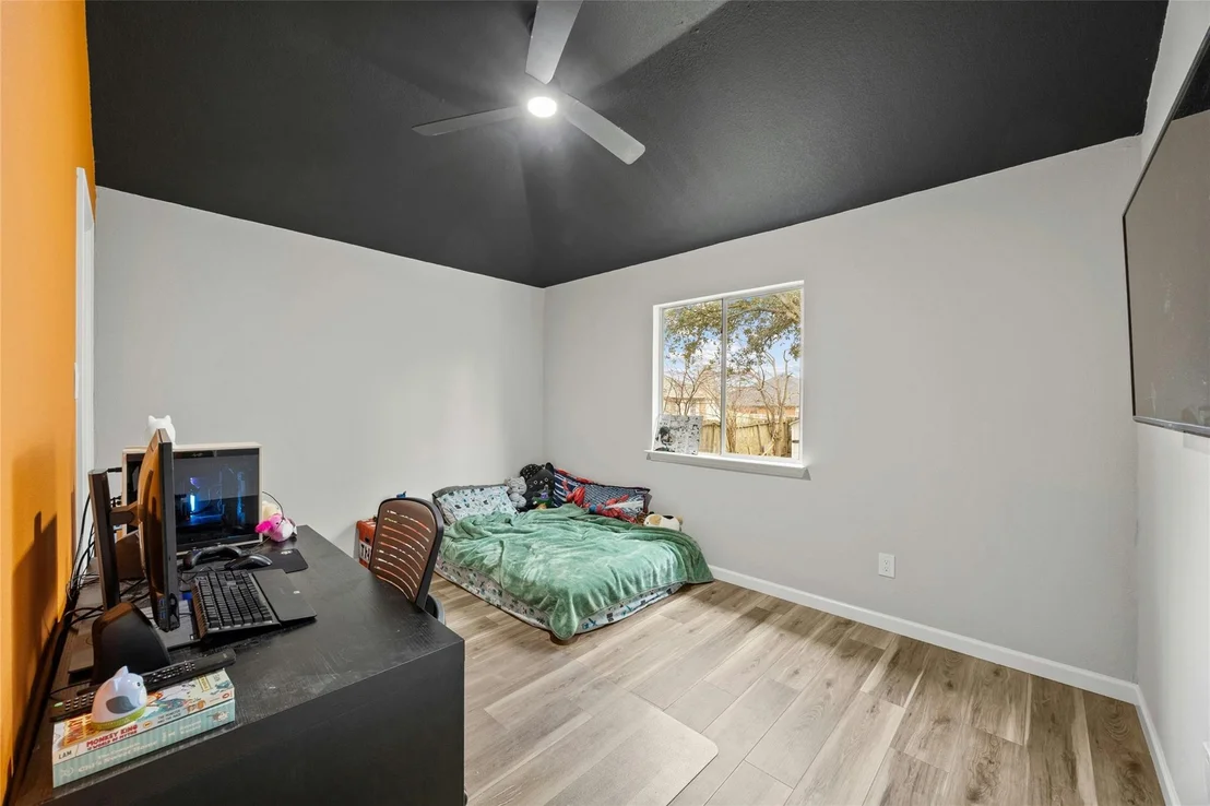 Photo of 610 Sabine CIR