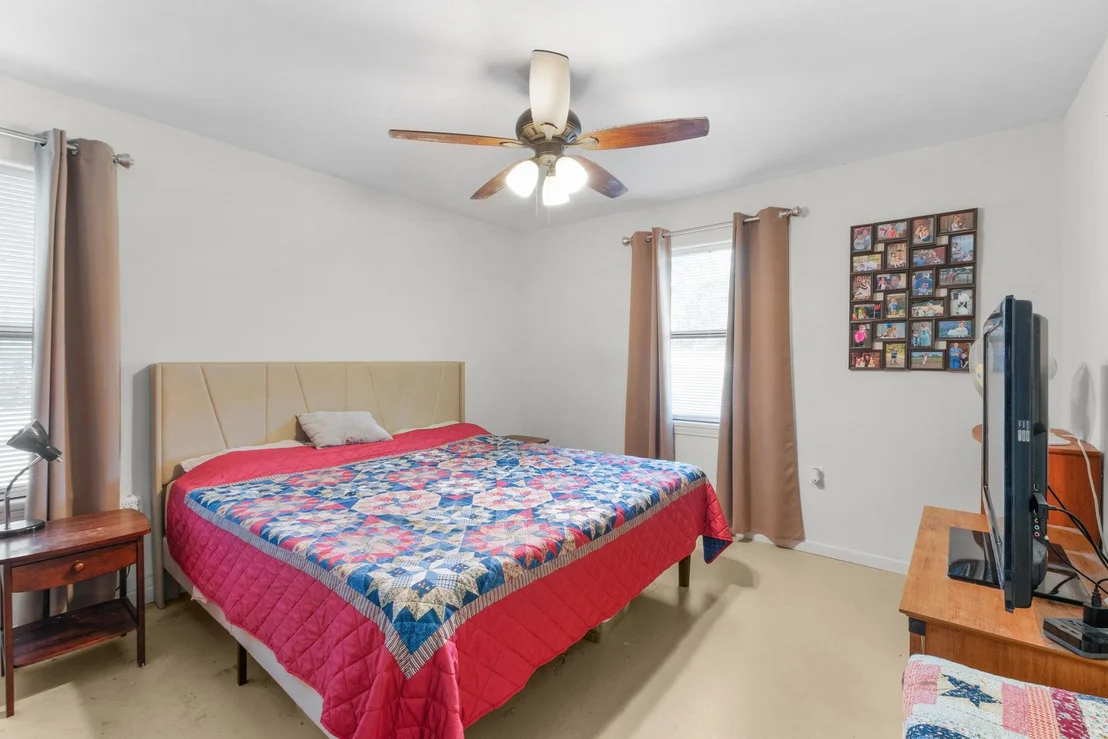 Photo of 211 Crestview