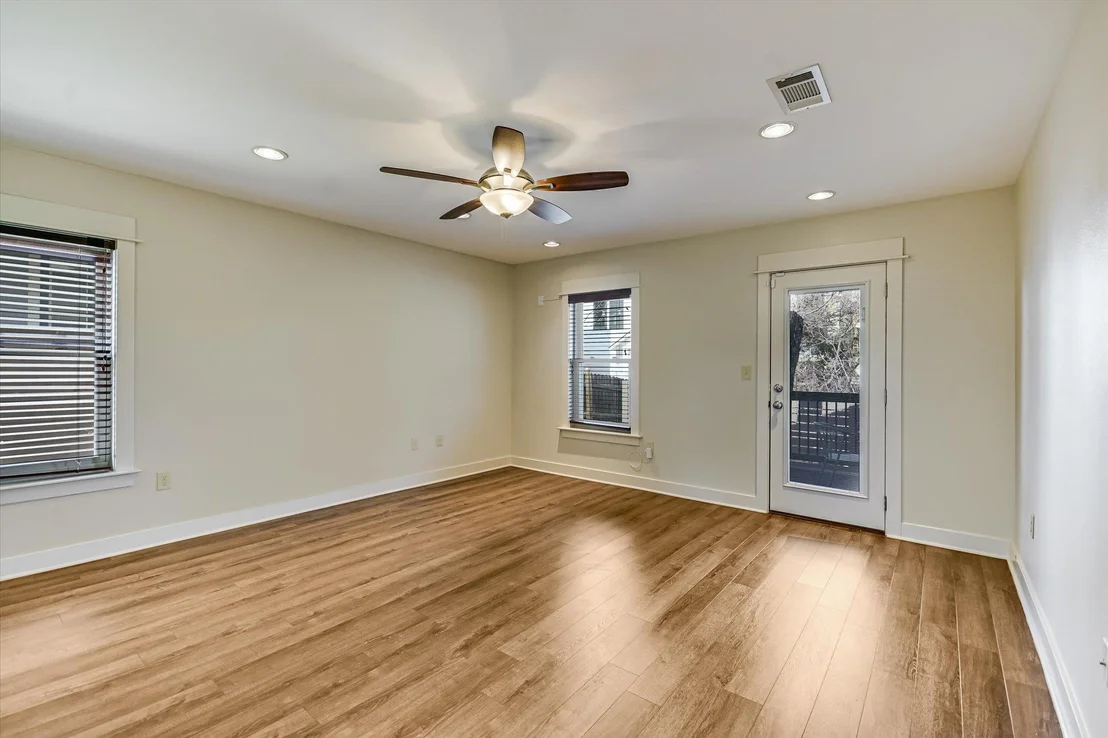 Photo of 1300 Morgan LN