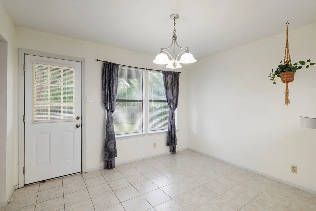 Photo of 405 Brookhollow DR