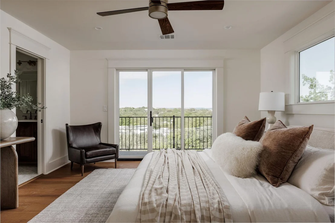 Photo of 1110 Travis Heights BLVD