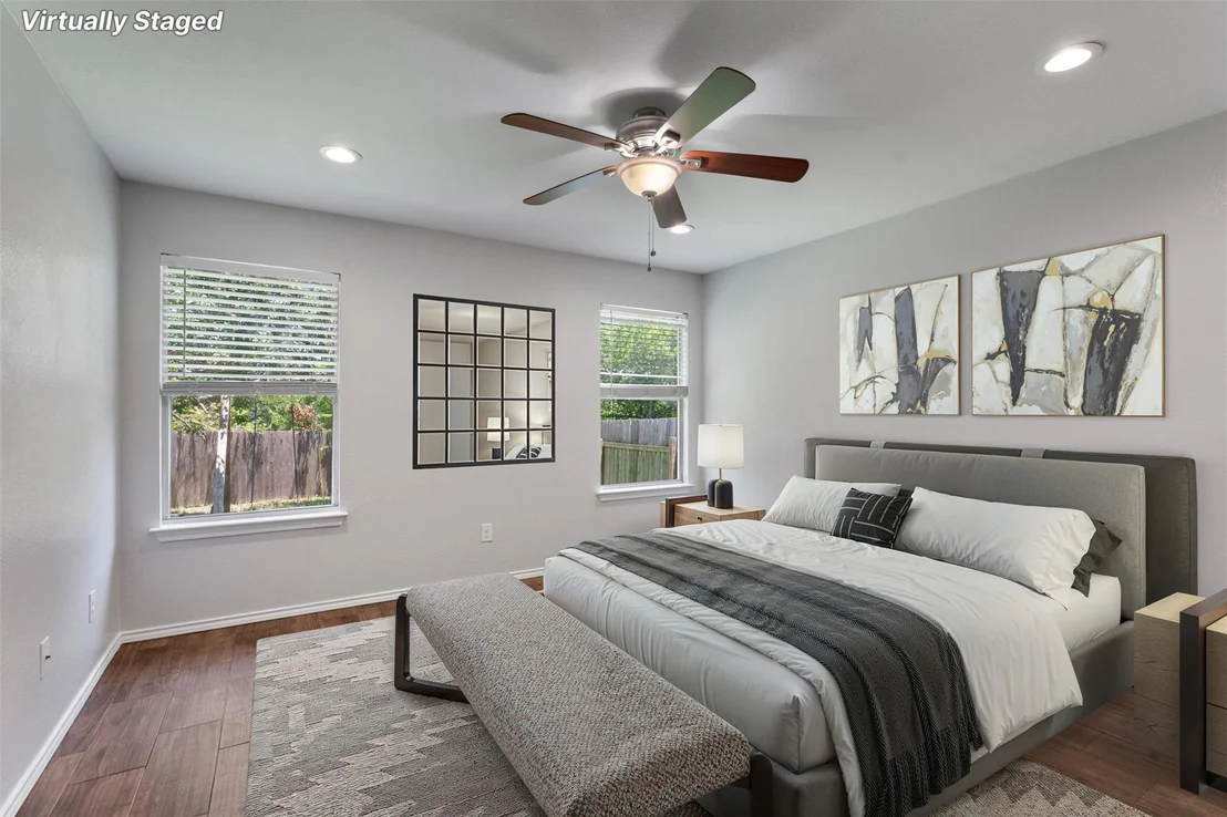 Photo of 620 Lavaca LOOP