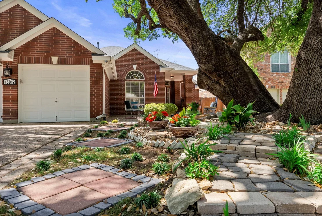 Photo of 15012 Galena DR