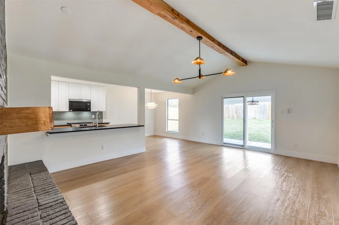 Photo of 1720 Pine Knoll DR