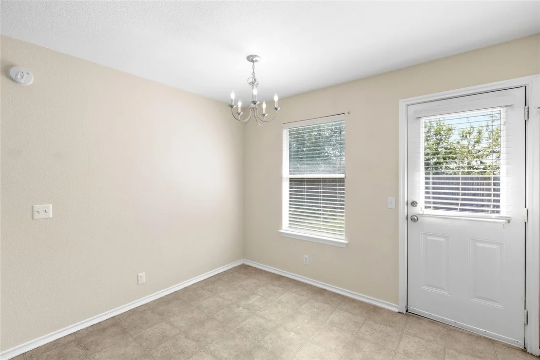 Photo of 221 Ames CV