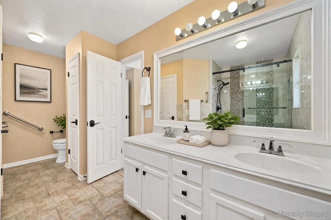 Photo of 600 Sparkling Brook LN