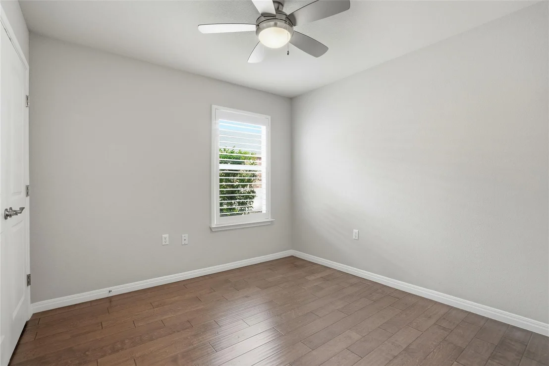 Photo of 821 Hamilton LN