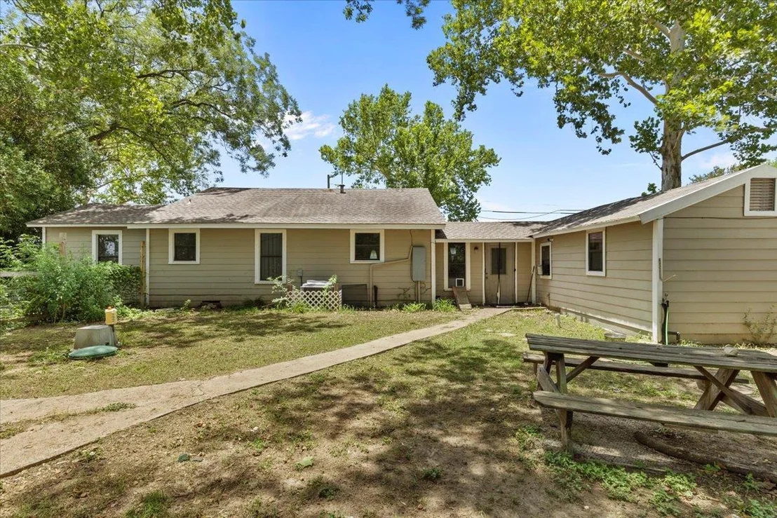 Photo of 3400 W State Highway 71