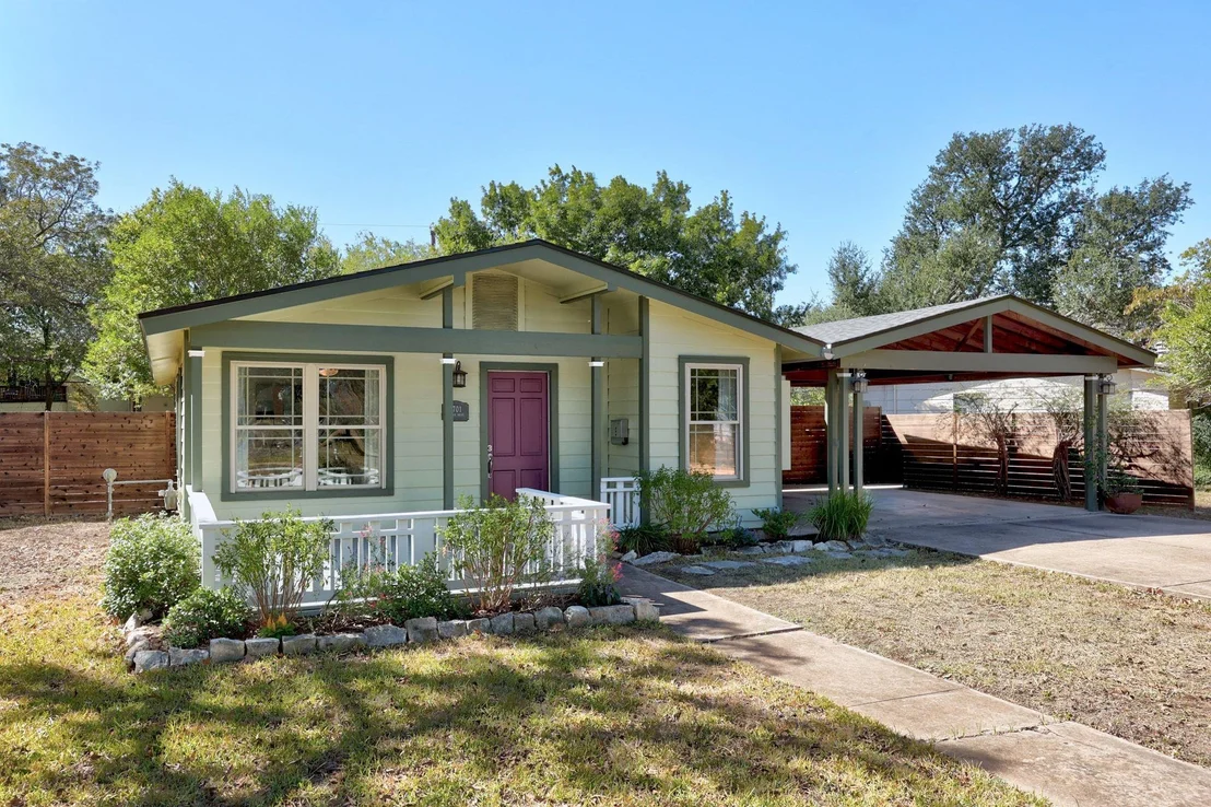 Photo of 1701 Crown DR