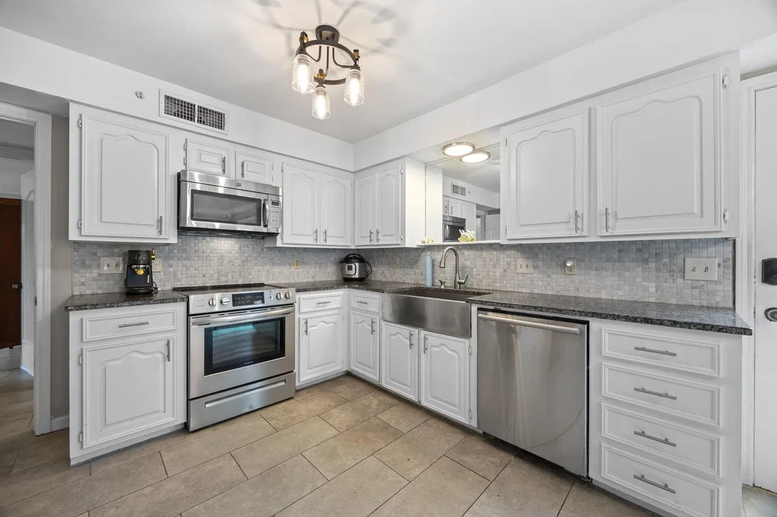 Photo of 13207 Mansfield DR
