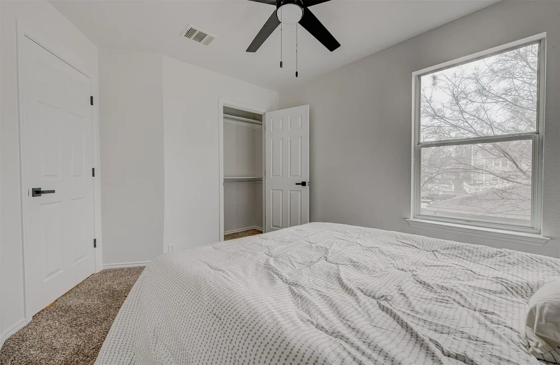 Photo of Unit B at 6249 Negley