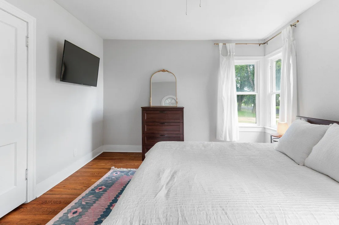 Photo of 907 N Avenue C