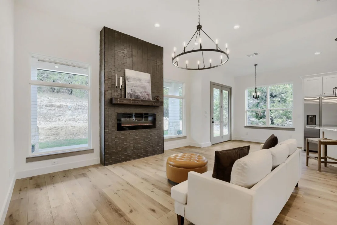 Photo of 3405 Congress Ave