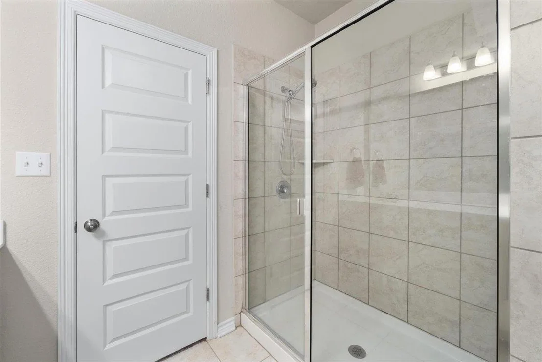 Photo of 5408 Vanner PATH