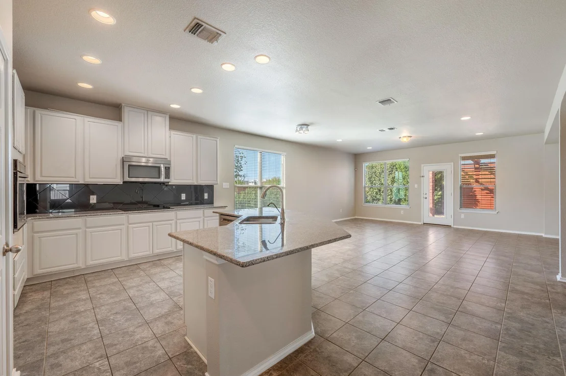 Photo of 14712 Lake Victor DR
