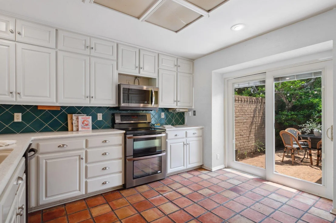 Photo of Unit D at 11125 Pinehurst DR