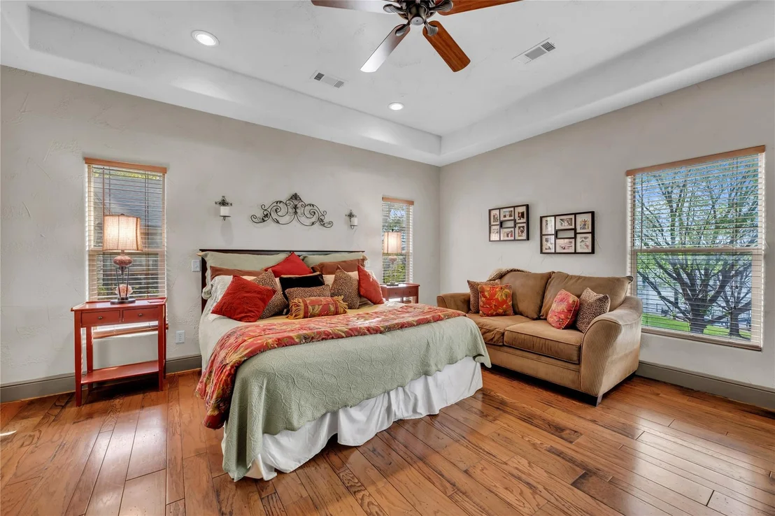 Photo of 202 Bridgepoint DR