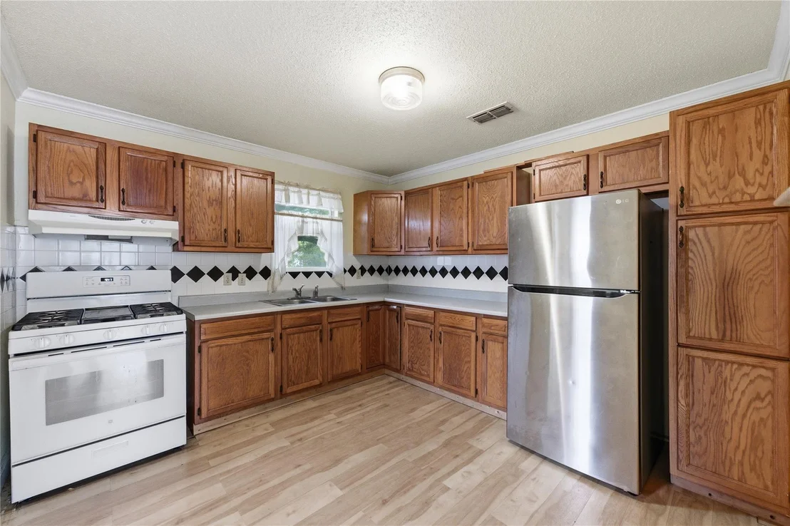 Photo of 207 W 17th ST