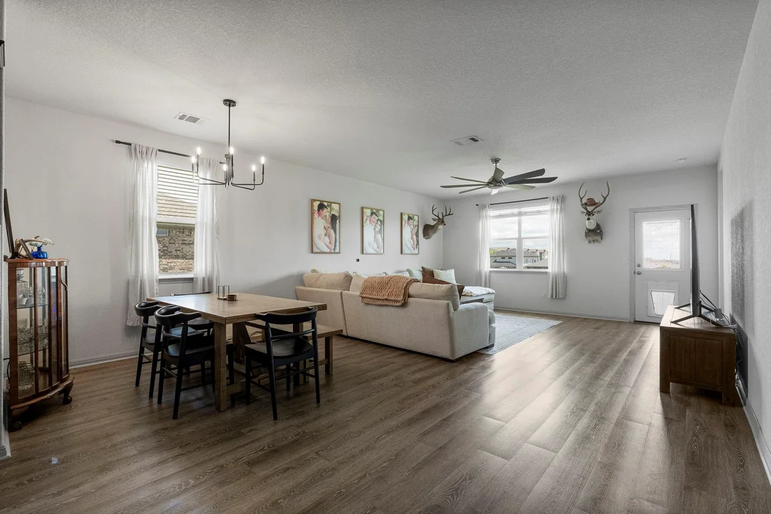 Photo of 185 Struss DR