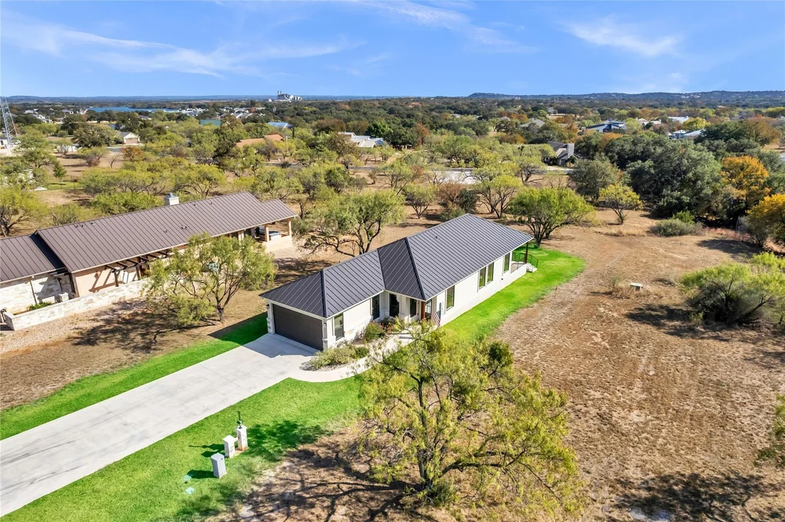 Photo of 3205 Douglas DR
