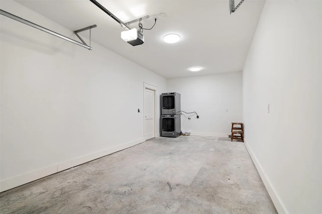 Photo of Unit 2 at 405 W North Loop BLVD