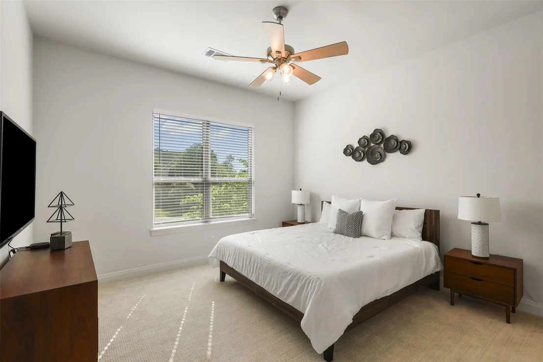 Photo of 299 Peakside CIR