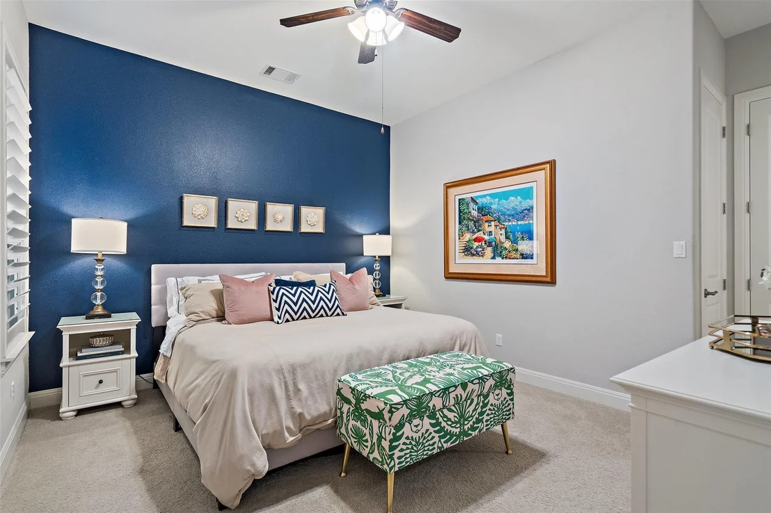 Photo of 408 Prosecco PL