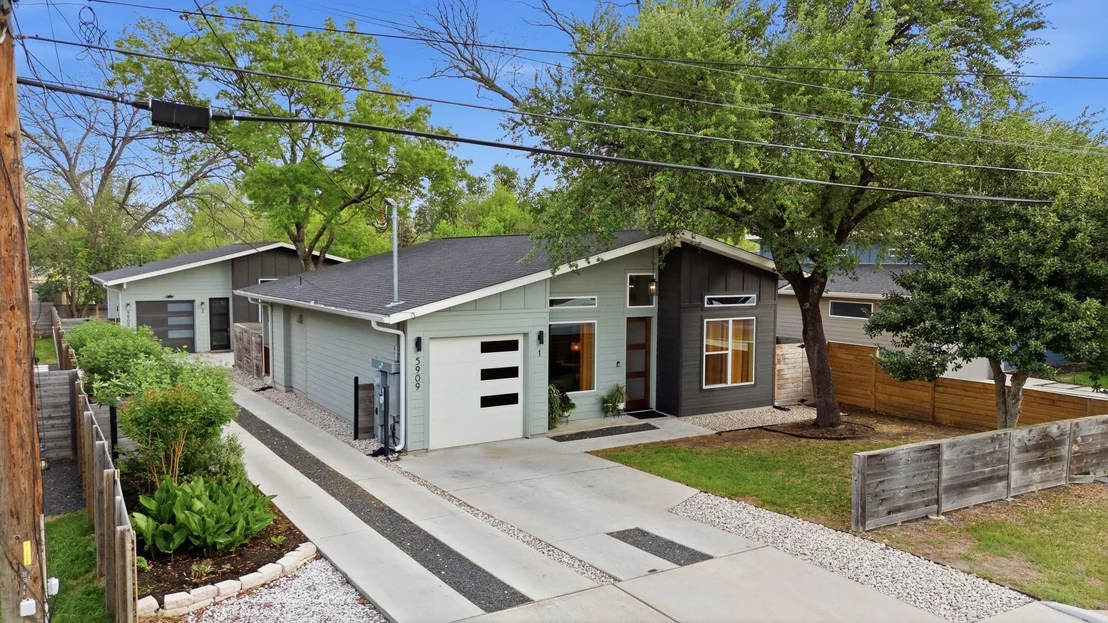 Photo of Unit 1 at 5909 Nancy DR