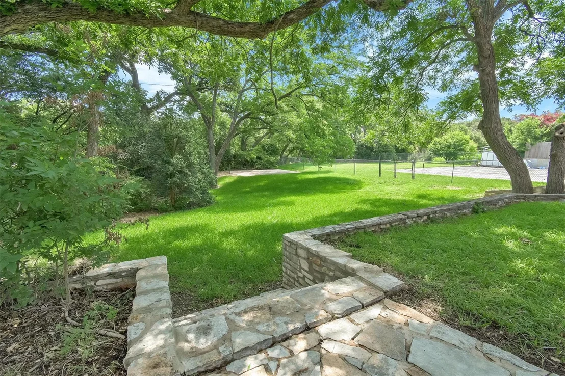 Photo of 1008 Hermitage DR