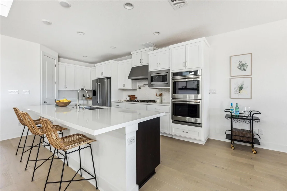 Photo of 1605 Sunset Vista BND