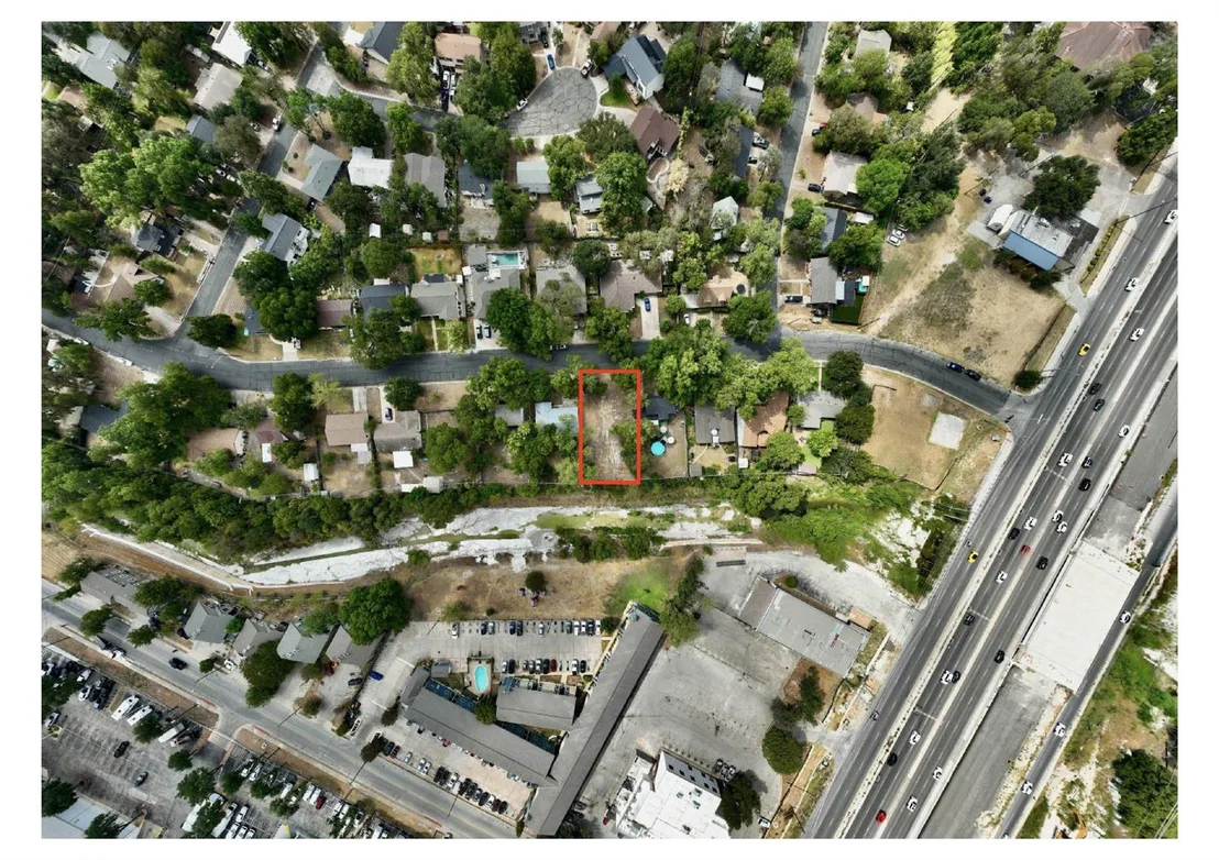 Photo of 904 Hermitage DR