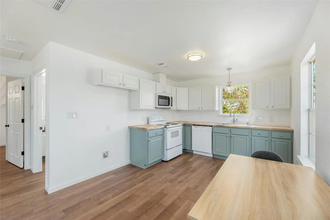 Photo of 155 Forest LN