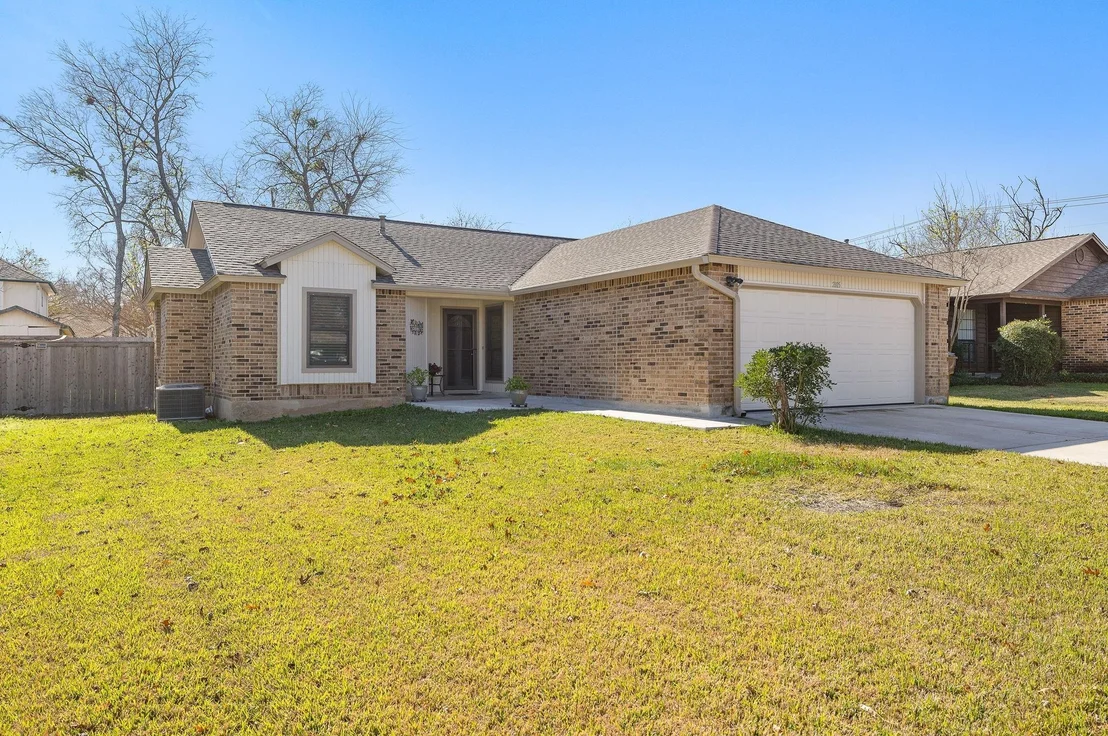 Photo of 2105 Boxwood PATH