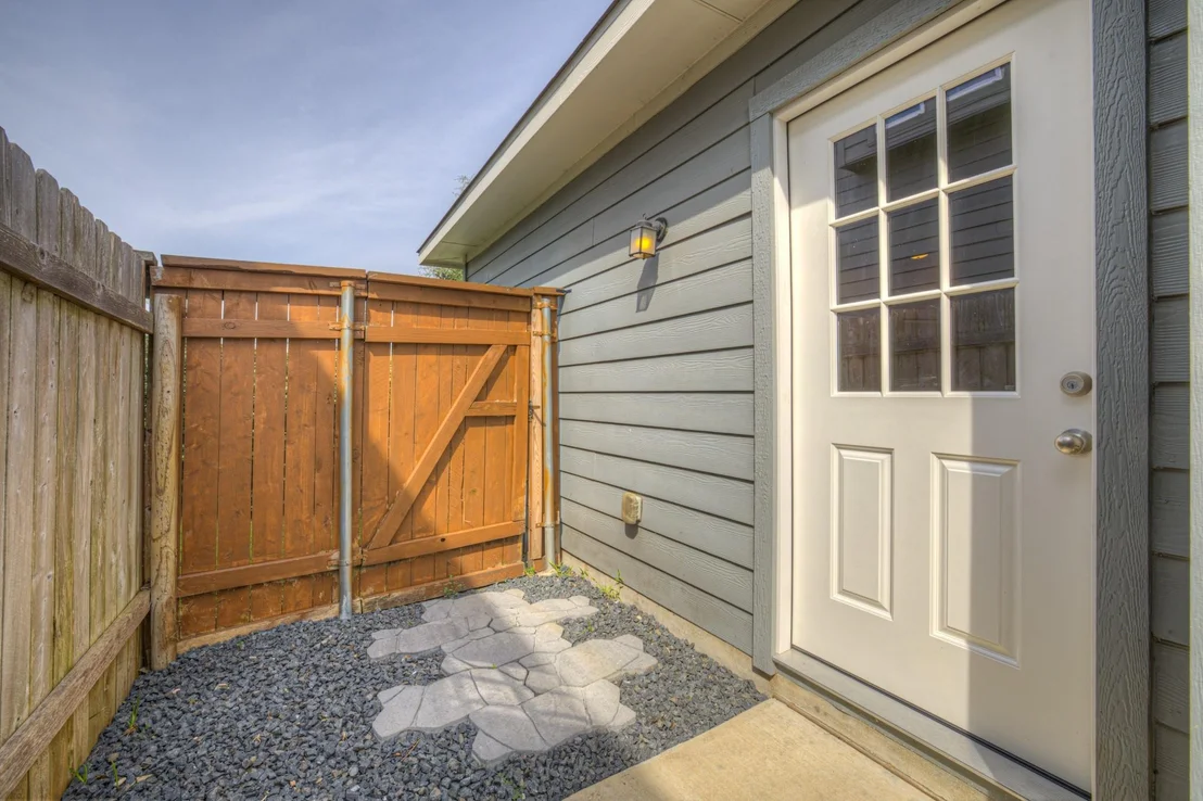 Photo of 109 Bosque DR