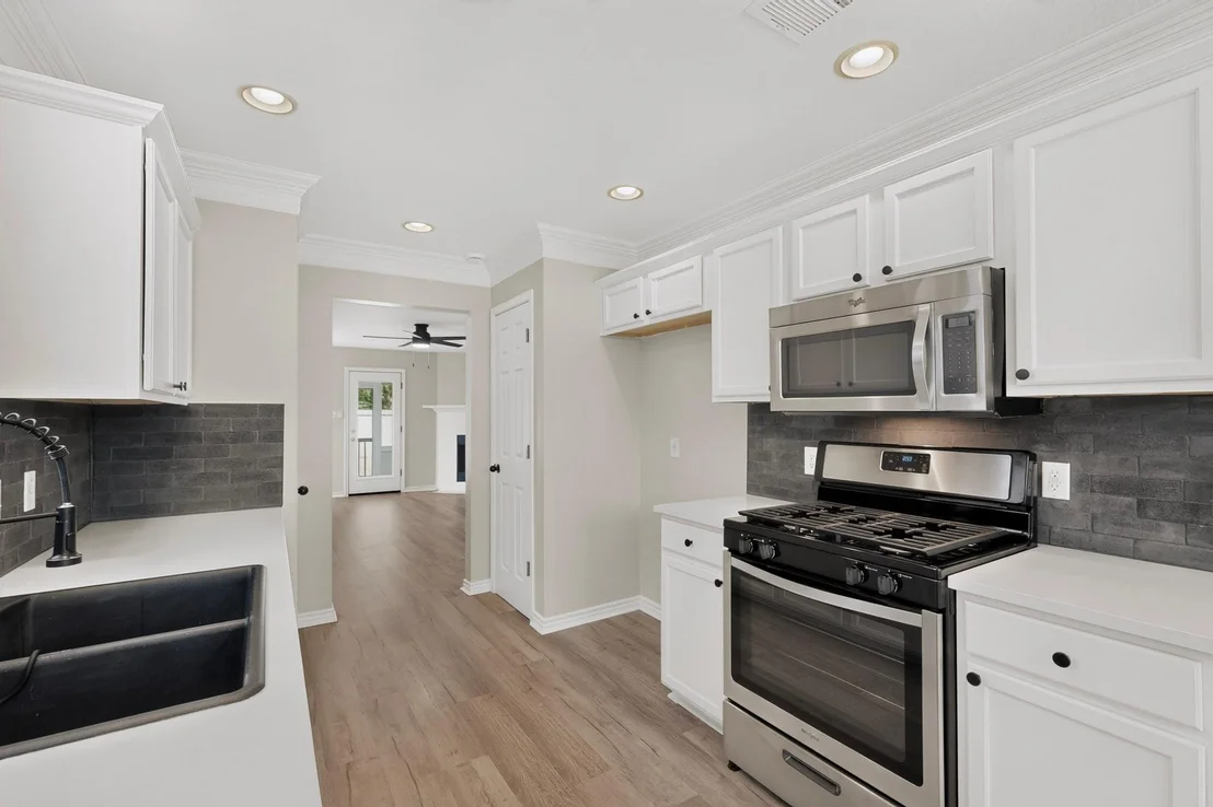 Photo of 1825 Friars Tale LN