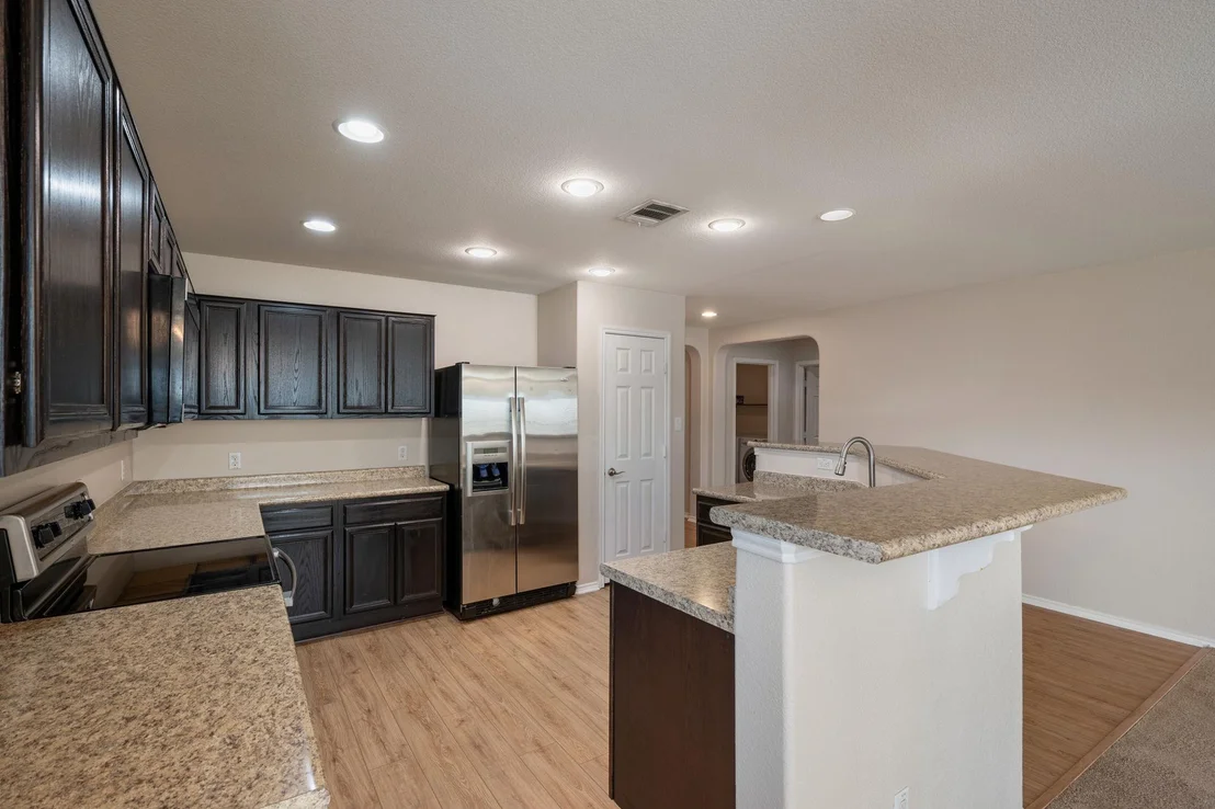 Photo of 913 Mahomet DR