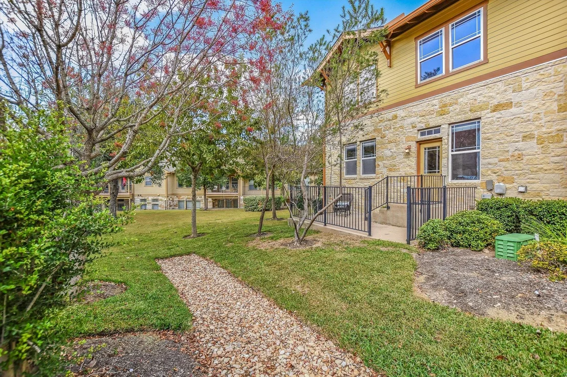 Photo of Unit 2004 at 2930 Grand Oaks LOOP