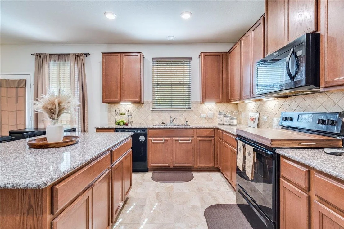 Photo of 1040 Verna Brooks WAY
