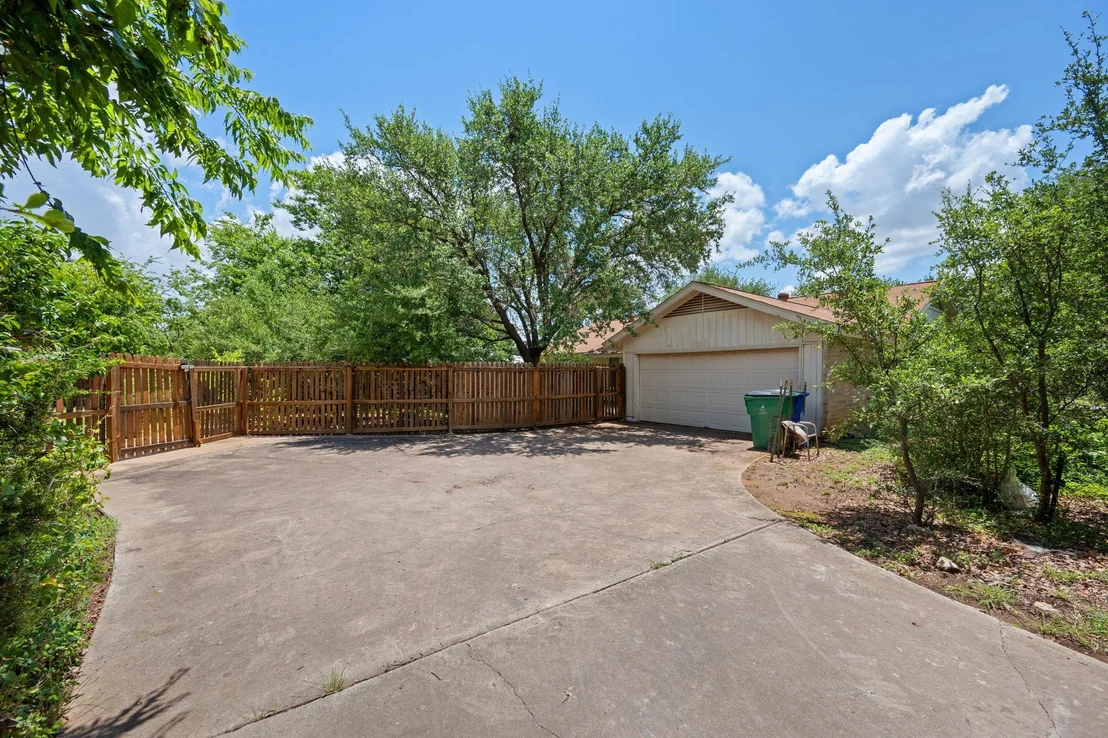 Photo of 236 Lodestone CIR