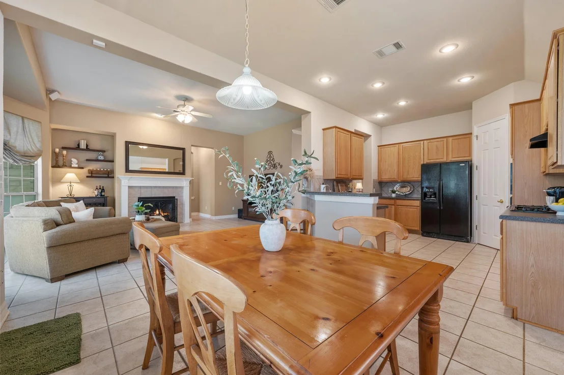 Photo of 15016 Thatcher DR