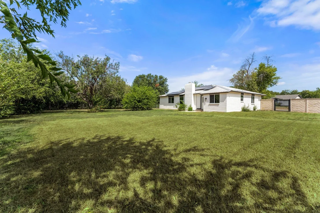 Photo of 1500 Wildflower DR
