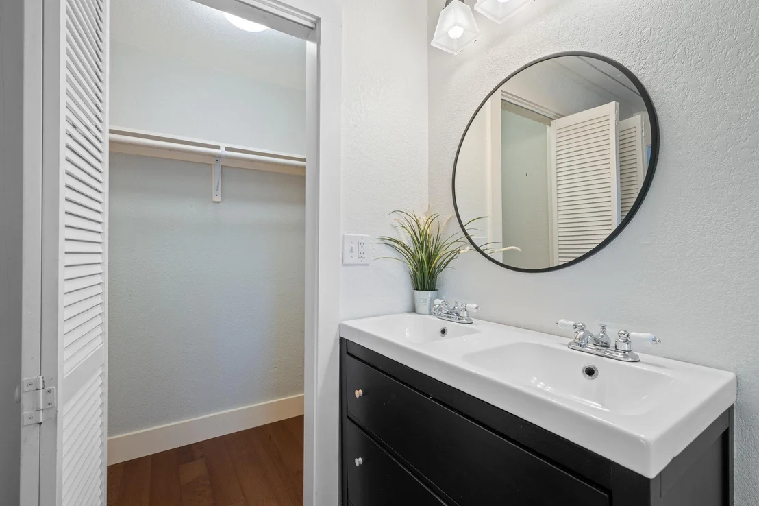 Photo of 1137 Nickols Ave