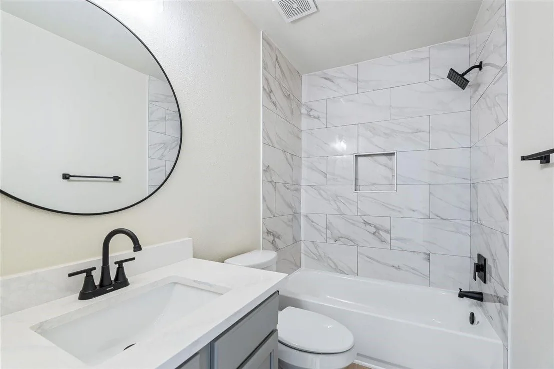 Photo of 606 Sheraton Ave