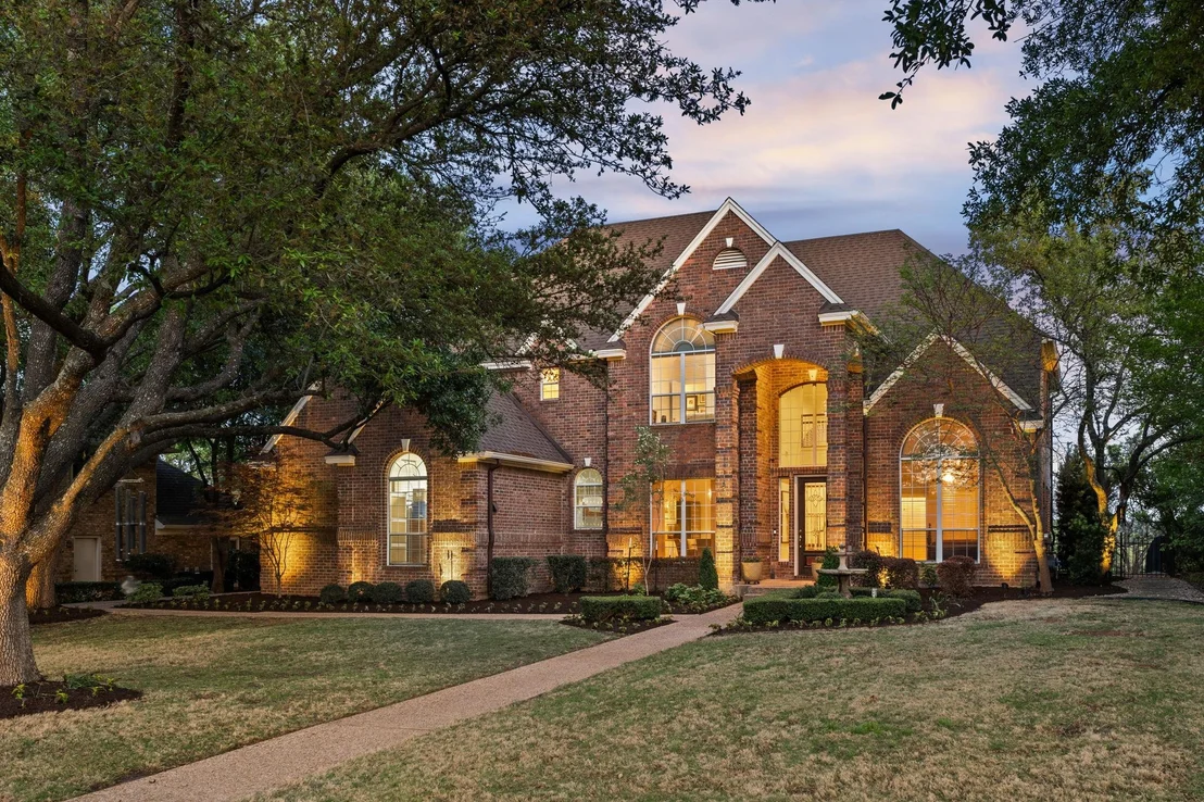 Photo of 2717 Bartons Bluff LN