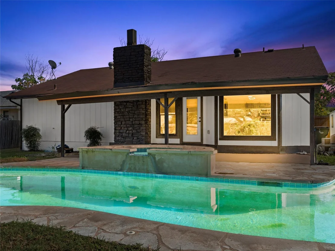 Photo of 3912 Hillside DR