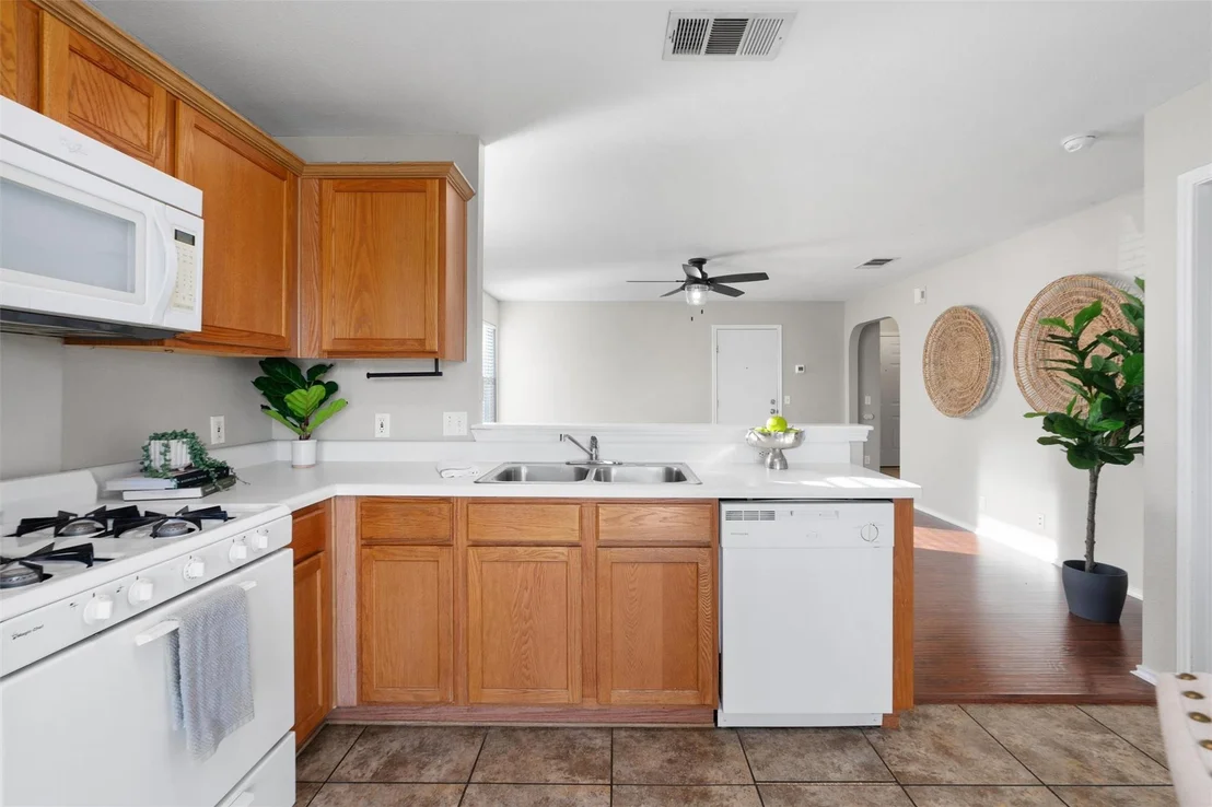 Photo of 512 Mitchell DR