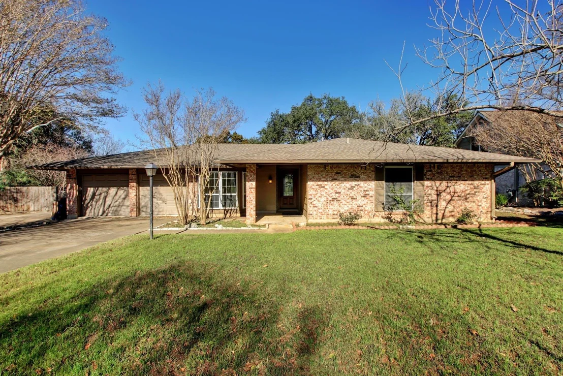 Photo of 2306 Forest Bend DR